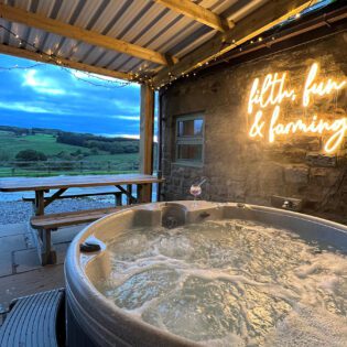 Farm Adventure Yorkshire Hot Tub